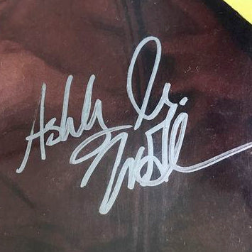 Signature (ICC Magazine #4)